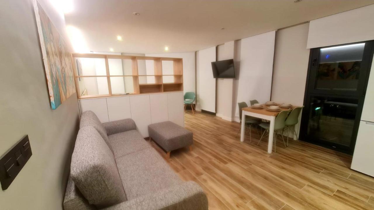Apartment V53 A *